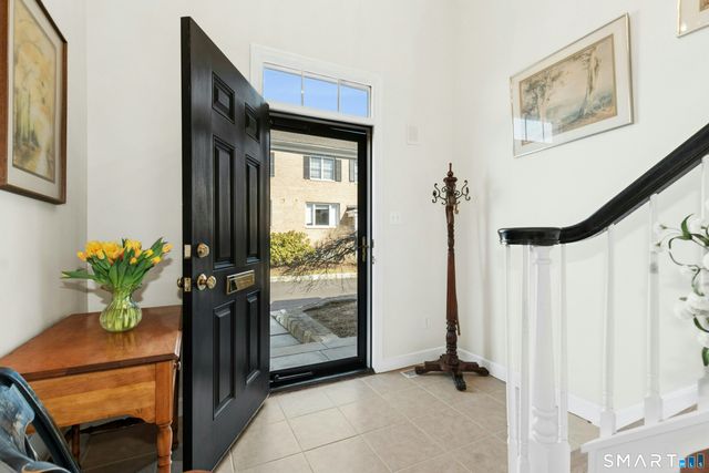 205 Main Street 33, New Canaan, CT 06840