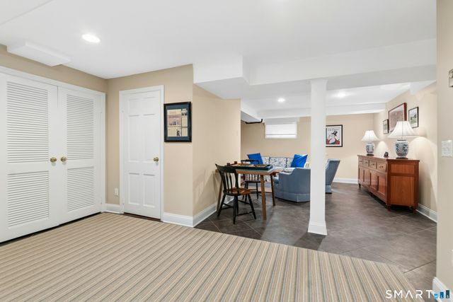 205 Main Street 33, New Canaan, CT 06840