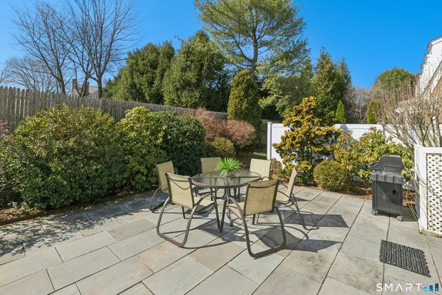 205 Main Street 33, New Canaan, CT 06840