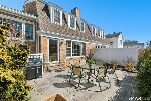 205 Main Street 33, New Canaan, CT 06840