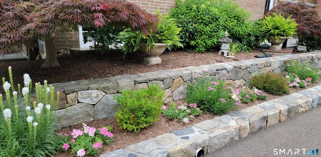 205 Main Street 33, New Canaan, CT 06840