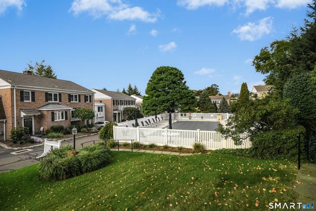 205 Main Street 33, New Canaan, CT 06840