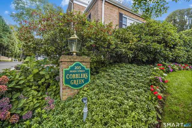 205 Main Street 33, New Canaan, CT 06840