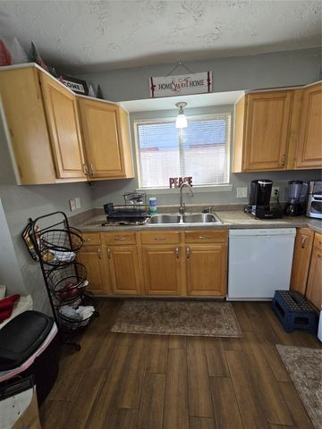 17706 Heritage Creek Drive, Webster, TX 77598