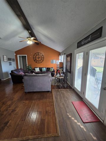 17706 Heritage Creek Drive, Webster, TX 77598