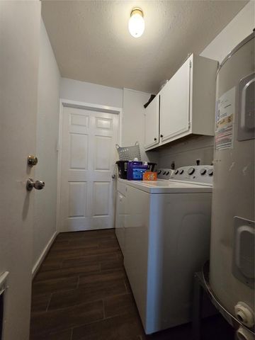 17706 Heritage Creek Drive, Webster, TX 77598