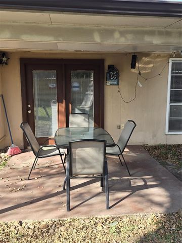 17706 Heritage Creek Drive, Webster, TX 77598