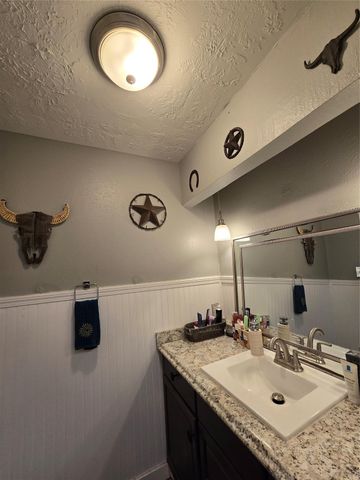 17706 Heritage Creek Drive, Webster, TX 77598