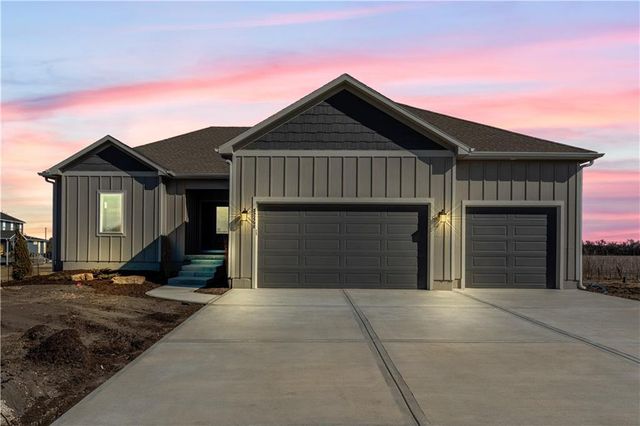 32458 W 168th Court, Gardner, KS 66030