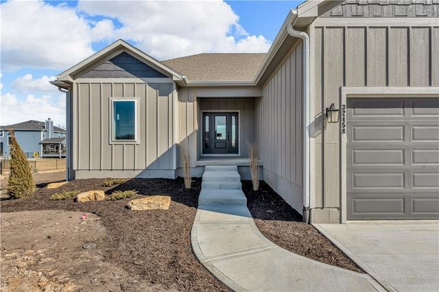 32458 W 168th Court, Gardner, KS 66030