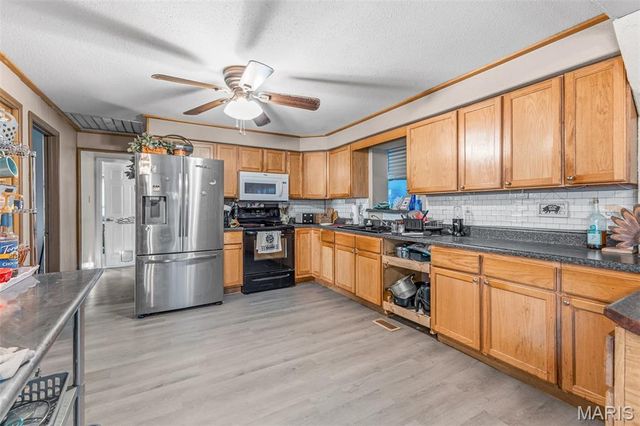 13235 Lakeview Dr, Ste Genevieve, MO 63670