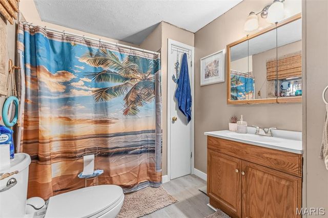 13235 Lakeview Dr, Ste Genevieve, MO 63670