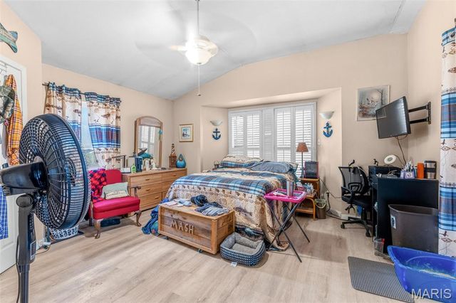 13235 Lakeview Dr, Ste Genevieve, MO 63670