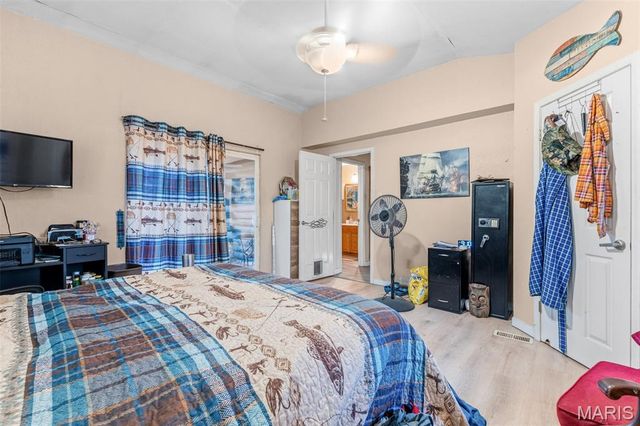 13235 Lakeview Dr, Ste Genevieve, MO 63670