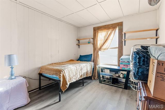 13235 Lakeview Dr, Ste Genevieve, MO 63670