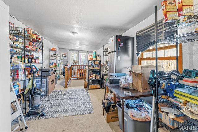 13235 Lakeview Dr, Ste Genevieve, MO 63670