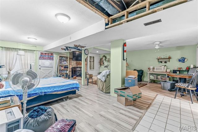 13235 Lakeview Dr, Ste Genevieve, MO 63670