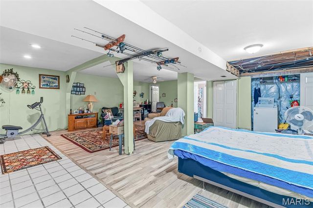 13235 Lakeview Dr, Ste Genevieve, MO 63670