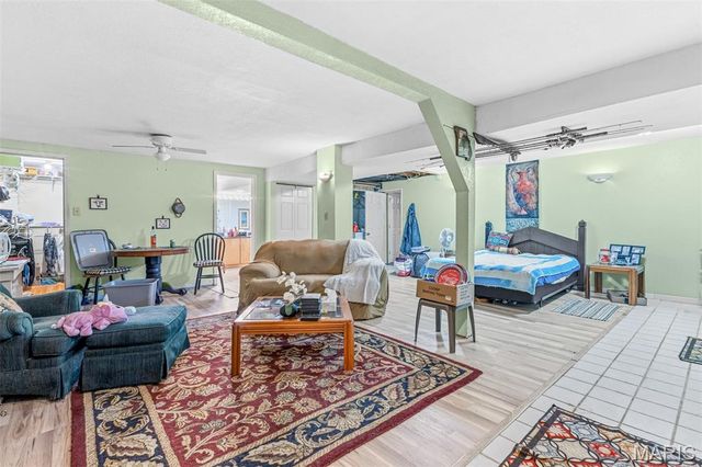 13235 Lakeview Dr, Ste Genevieve, MO 63670