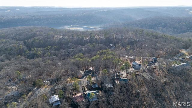 13235 Lakeview Dr, Ste Genevieve, MO 63670