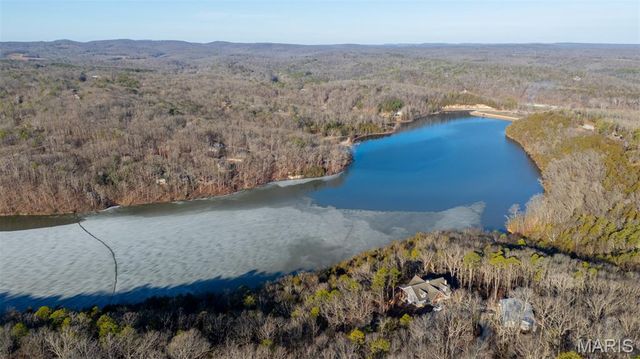 13235 Lakeview Dr, Ste Genevieve, MO 63670