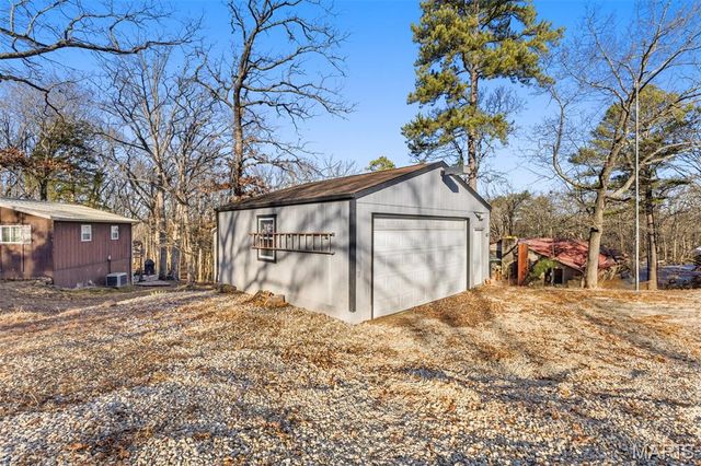 13235 Lakeview Dr, Ste Genevieve, MO 63670