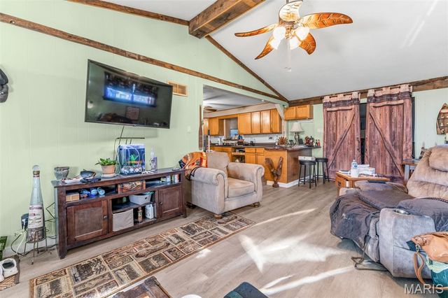 13235 Lakeview Dr, Ste Genevieve, MO 63670