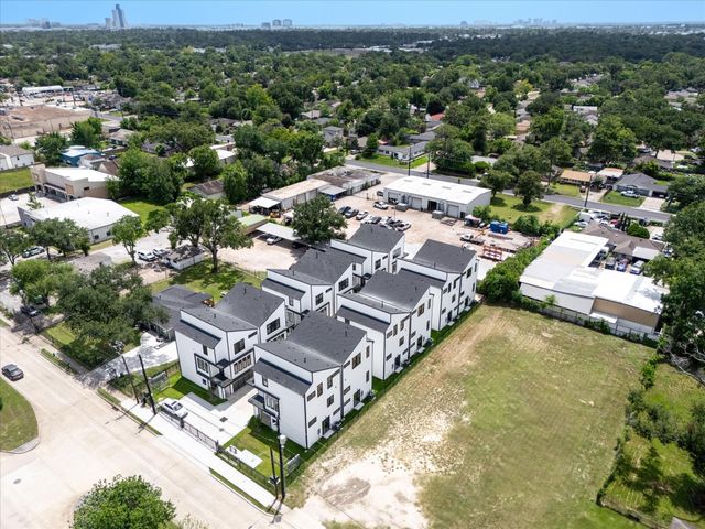 2229 Blalock Road, Houston, TX 77080