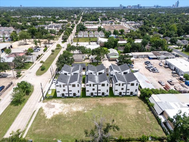 2229 Blalock Road, Houston, TX 77080