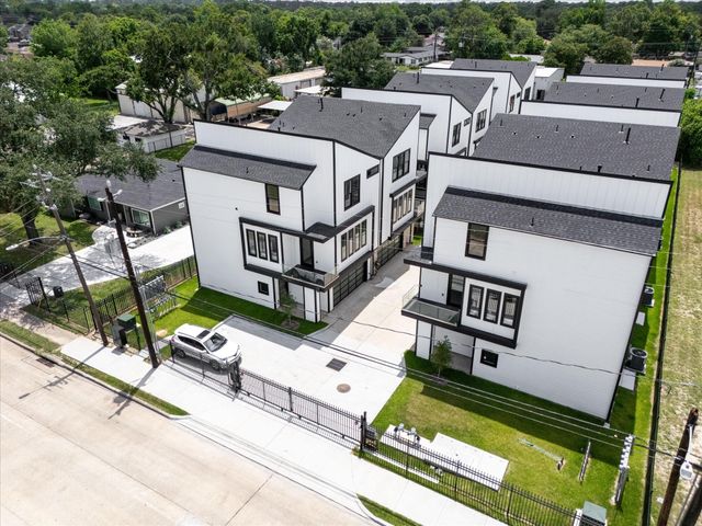 2229 Blalock Road, Houston, TX 77080