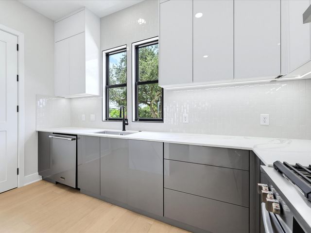 2229 Blalock Road, Houston, TX 77080
