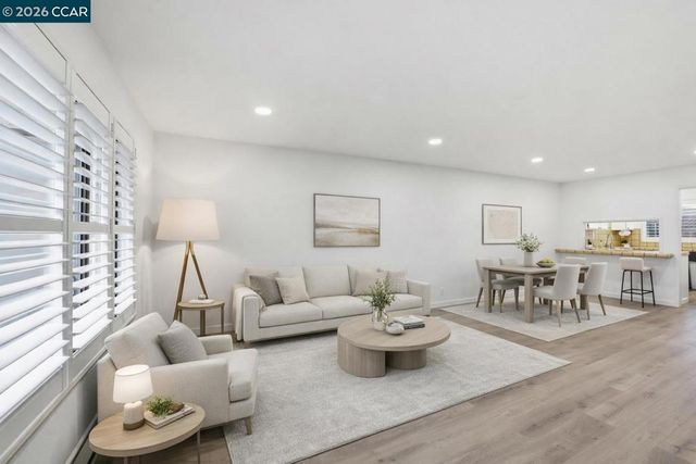 970 970 Joaquin Ave, San Leandro, CA 94577