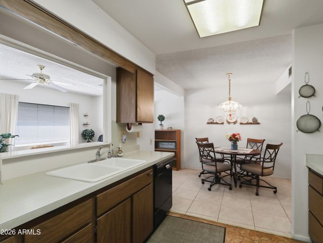 14802 N LAKEFOREST Drive, Sun City, AZ 85351