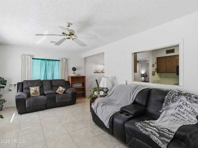 14802 N LAKEFOREST Drive, Sun City, AZ 85351