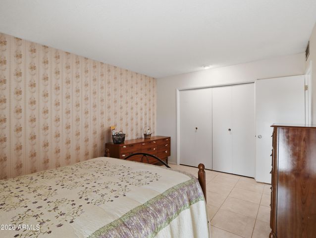 14802 N LAKEFOREST Drive, Sun City, AZ 85351