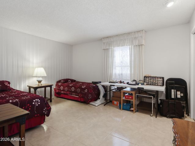 14802 N LAKEFOREST Drive, Sun City, AZ 85351