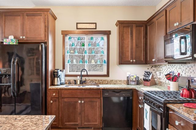 9749 Norway Street NW, Coon Rapids, MN 55433