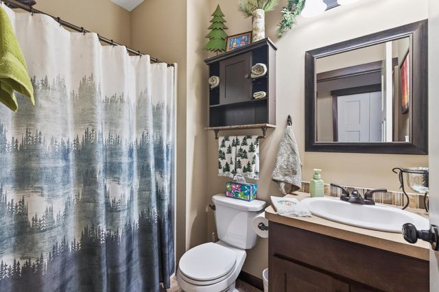 9749 Norway Street NW, Coon Rapids, MN 55433