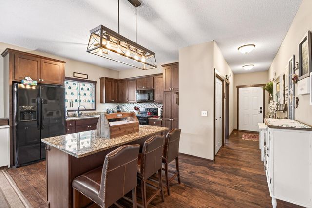 9749 Norway Street NW, Coon Rapids, MN 55433