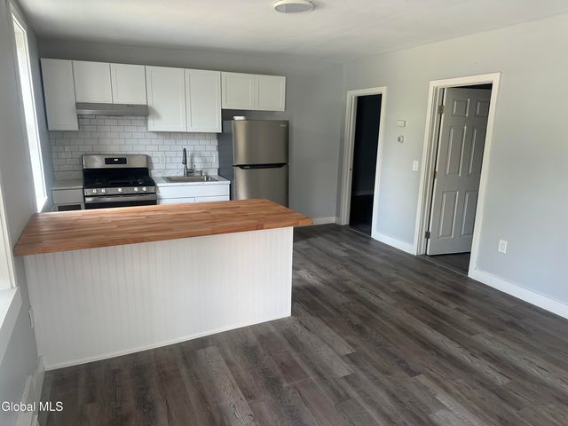 3367 6th Avenue, Troy, NY 12180
