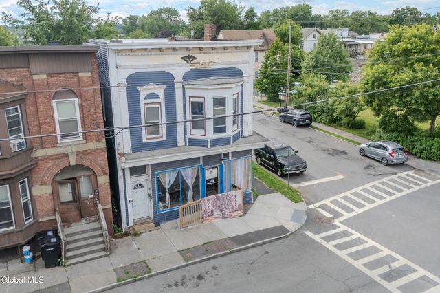 3367 6th Avenue, Troy, NY 12180