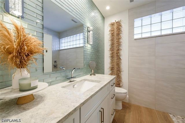 452 Willet AVE, Naples, FL 34108