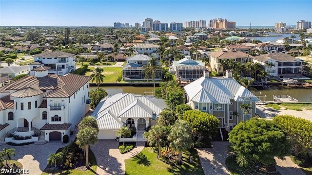 452 Willet AVE, Naples, FL 34108