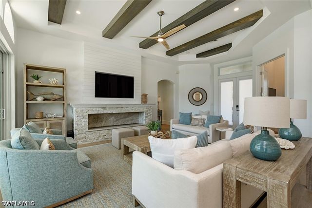 452 Willet AVE, Naples, FL 34108
