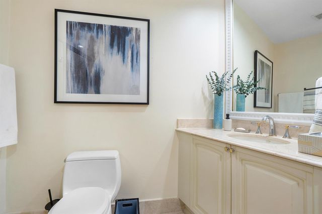201 S Narcissus Avenue 605, West Palm Beach, FL 33401
