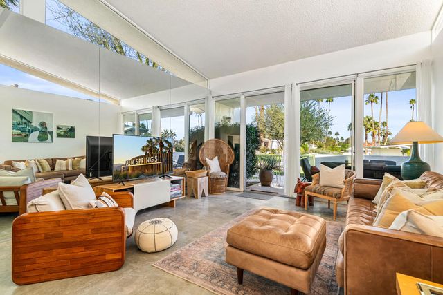 248 E Canyon Vista Drive, Palm Springs, CA 92264