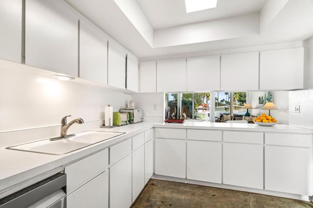 248 E Canyon Vista Drive, Palm Springs, CA 92264