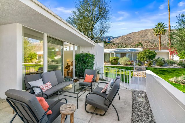 248 E Canyon Vista Drive, Palm Springs, CA 92264
