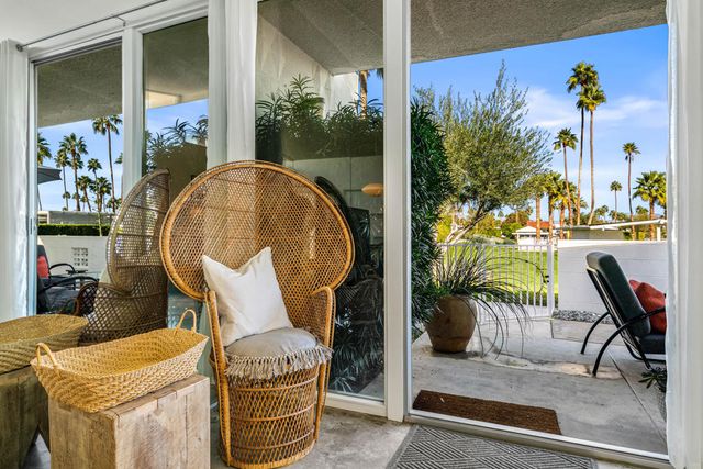 248 E Canyon Vista Drive, Palm Springs, CA 92264