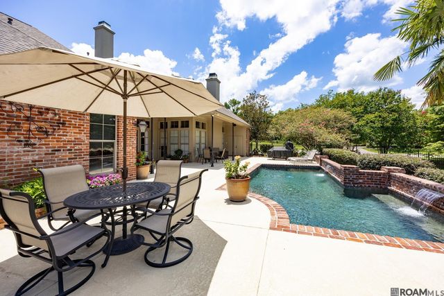 19027 Spyglass Hill Dr, Baton Rouge, LA 70809